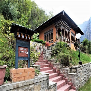 Lingkhar Lodge